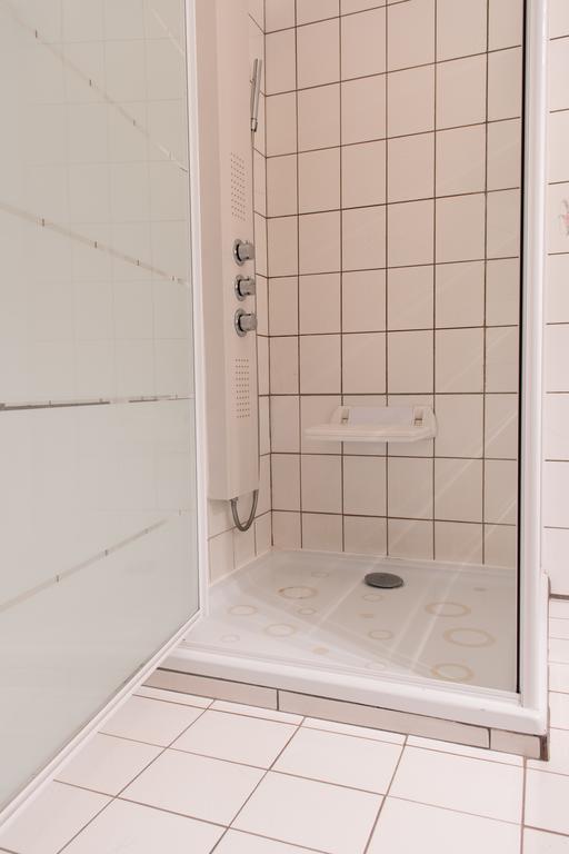 Hotel Apollo ズテンダール エクステリア 写真